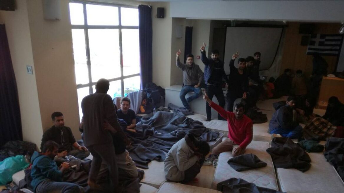 Κρήτη: 19 οι συλληφθέντες του διεθνούς κυκλώματος διακίνησης μεταναστών